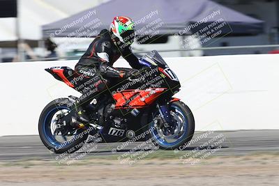 media/Oct-05-2025-CVMA (Sun) [[beeef4f201]]/Race 2-Supersport Middleweight/